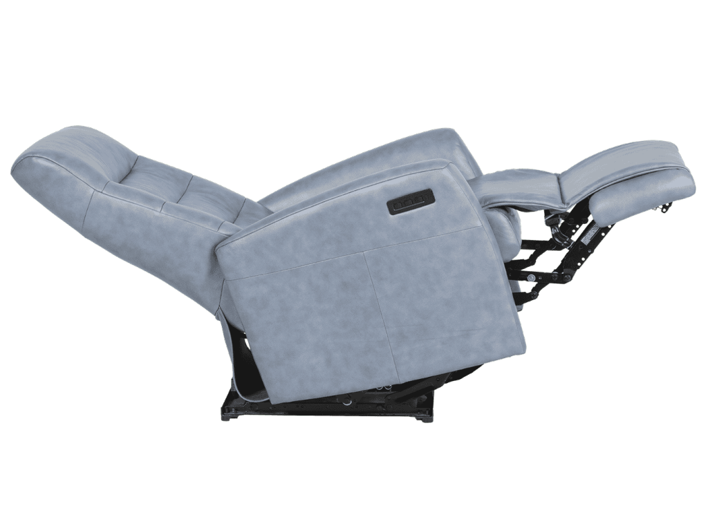 Queen-Zero-Gravity_Aurora-